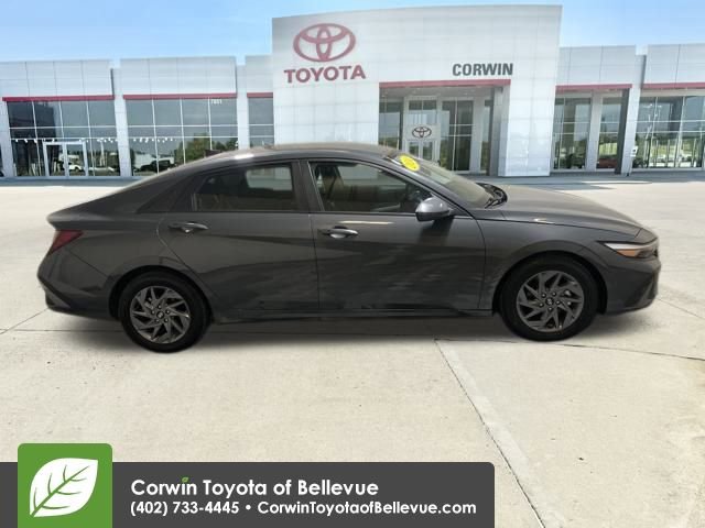 Used 2024 Hyundai Elantra SEL image 6