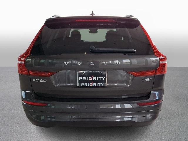 Used 2022 Volvo XC60 B5 Momentum AWD/4WD image 5
