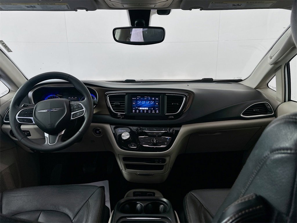 Used 2018 Chrysler Pacifica Touring Plus w/ Tire & Wheel Group image 21