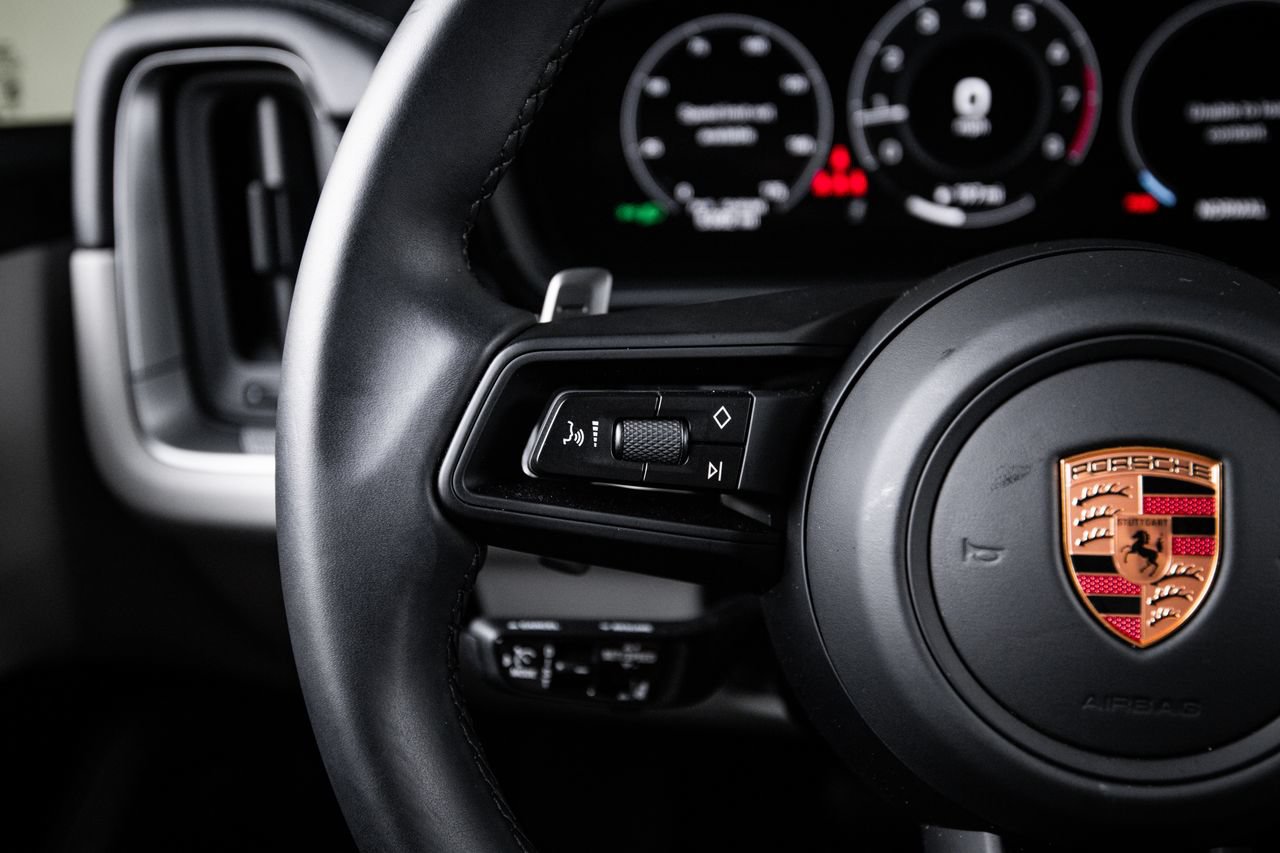 Certified 2026 Porsche Cayenne AWD/4WD image 17
