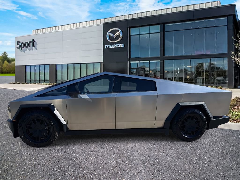 Used 2024 Tesla Cybertruck AWD Crew Cab image 7