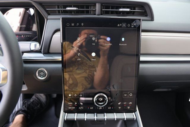 New 2026 GMC Terrain Elevation w/ Elevation Premium Package image 18