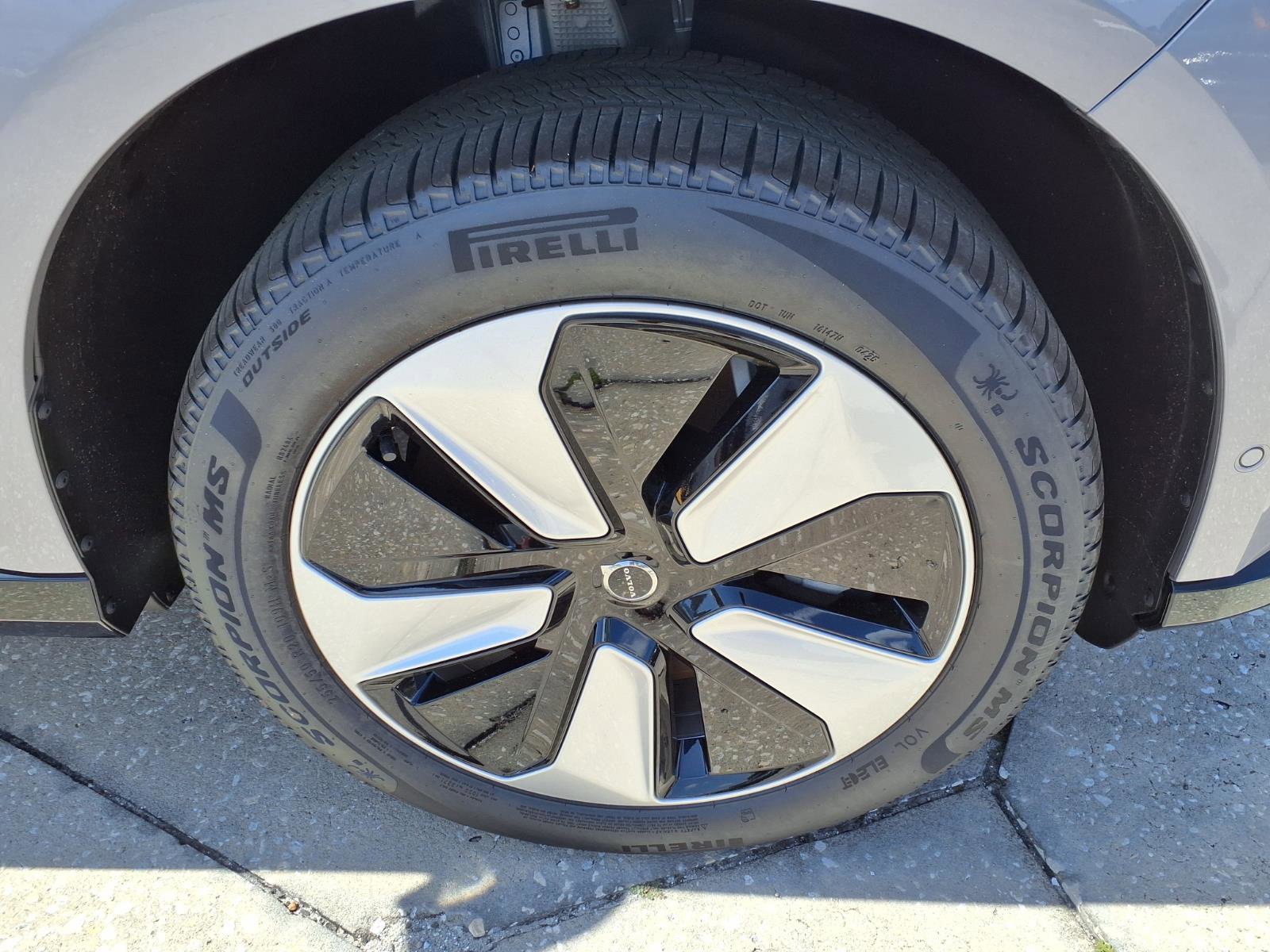 New 2026 Volvo EX90 Plus image 9