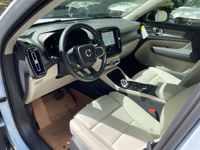 New 2026 Volvo XC40 B5 Ultra w/ Climate Package AWD/4WD image 10