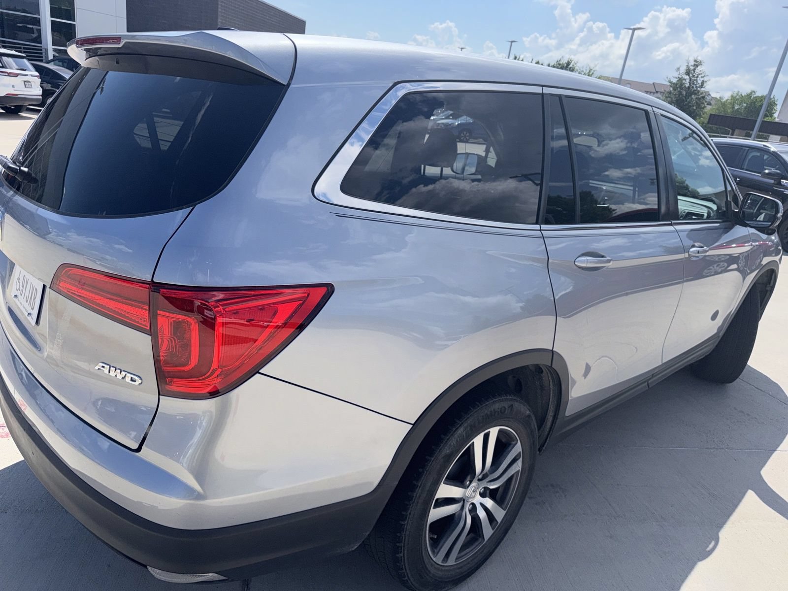Used 2017 Honda Pilot EX image 6