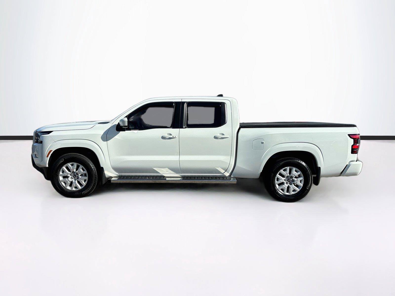 Used 2024 Nissan Frontier SV RWD image 4