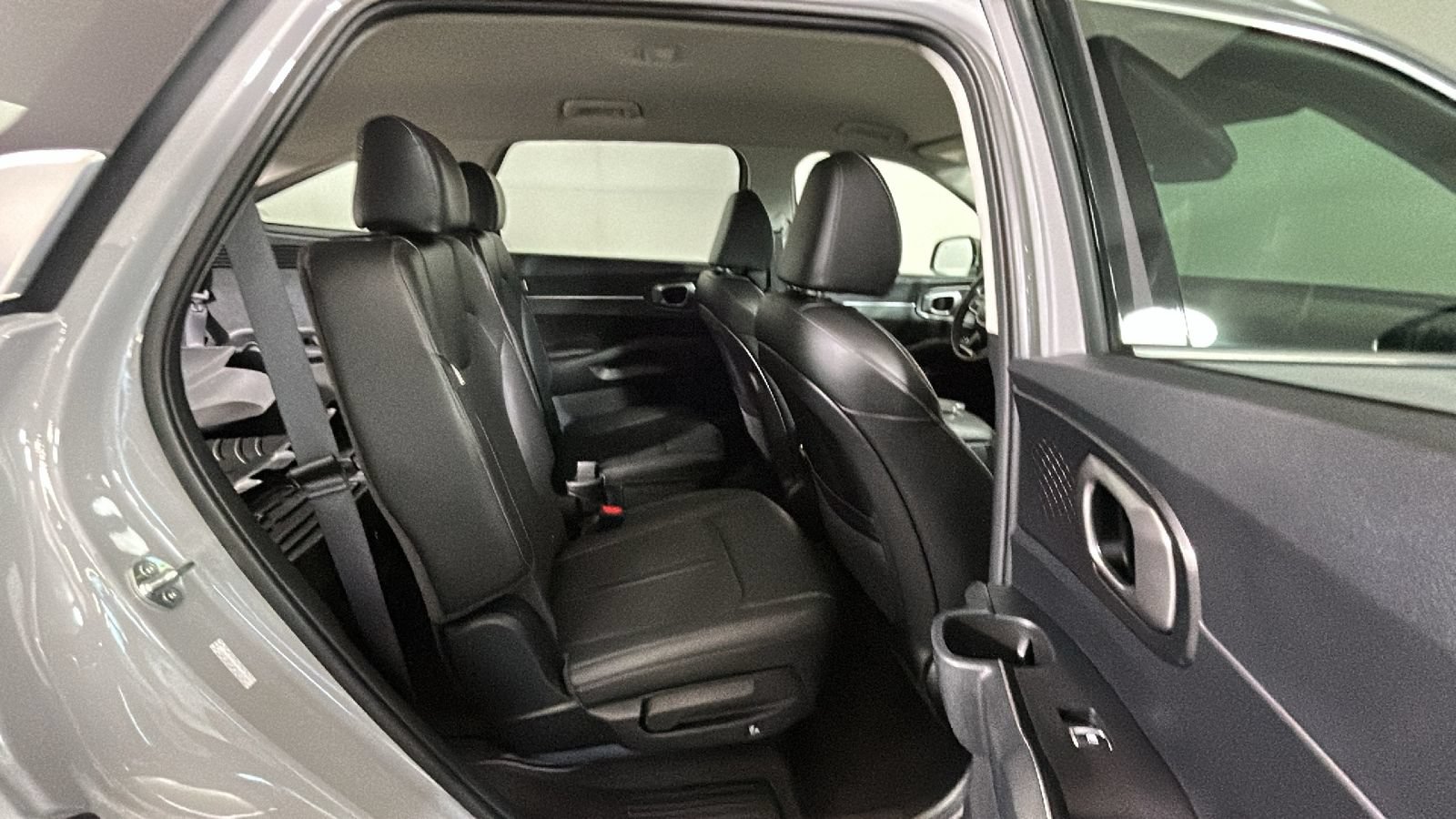 Used 2024 Kia Sorento X-Line EX AWD/4WD image 33