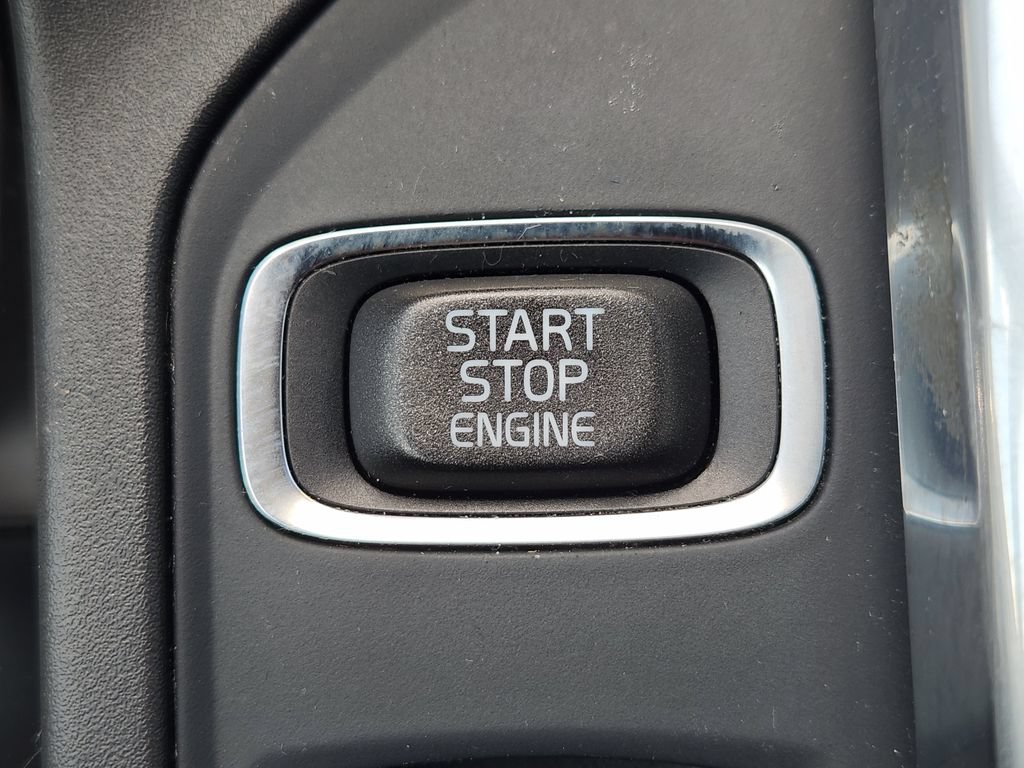 Used 2016 Volvo XC60 T5 Platinum FWD image 22