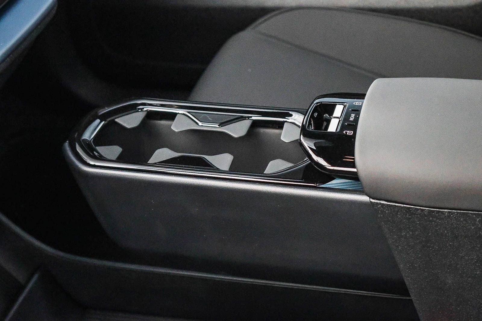 New 2026 Volvo EX30 Plus w/ Protection Package image 26