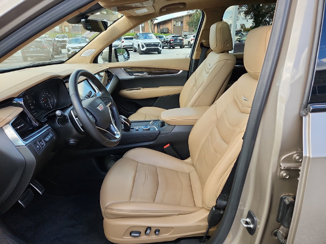 Certified 2022 Cadillac XT6 Sport w/ Platinum Package AWD/4WD image 13