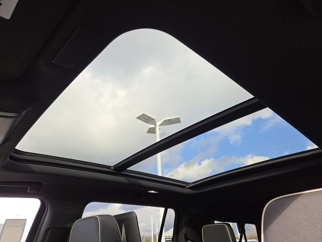 New 2026 GMC Yukon XL Elevation w/ Elevation Premium Package image 3