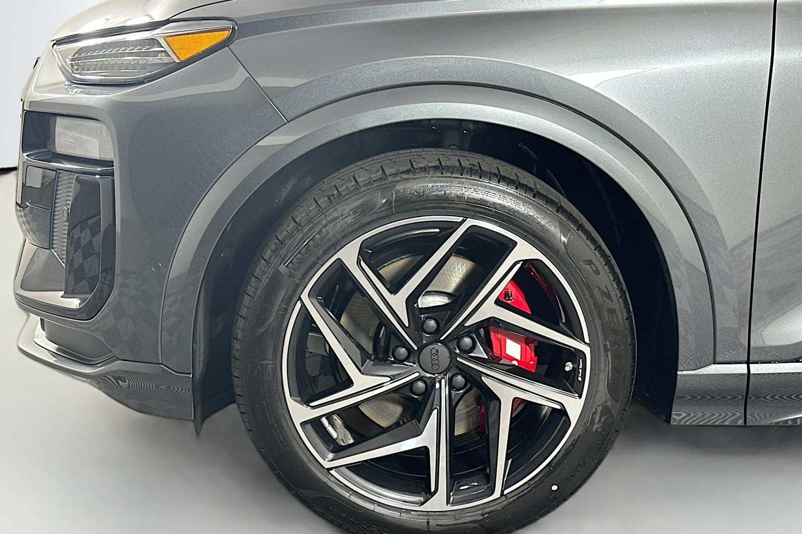 New 2027 Audi SQ6 e-tron Premium Plus AWD/4WD image 11