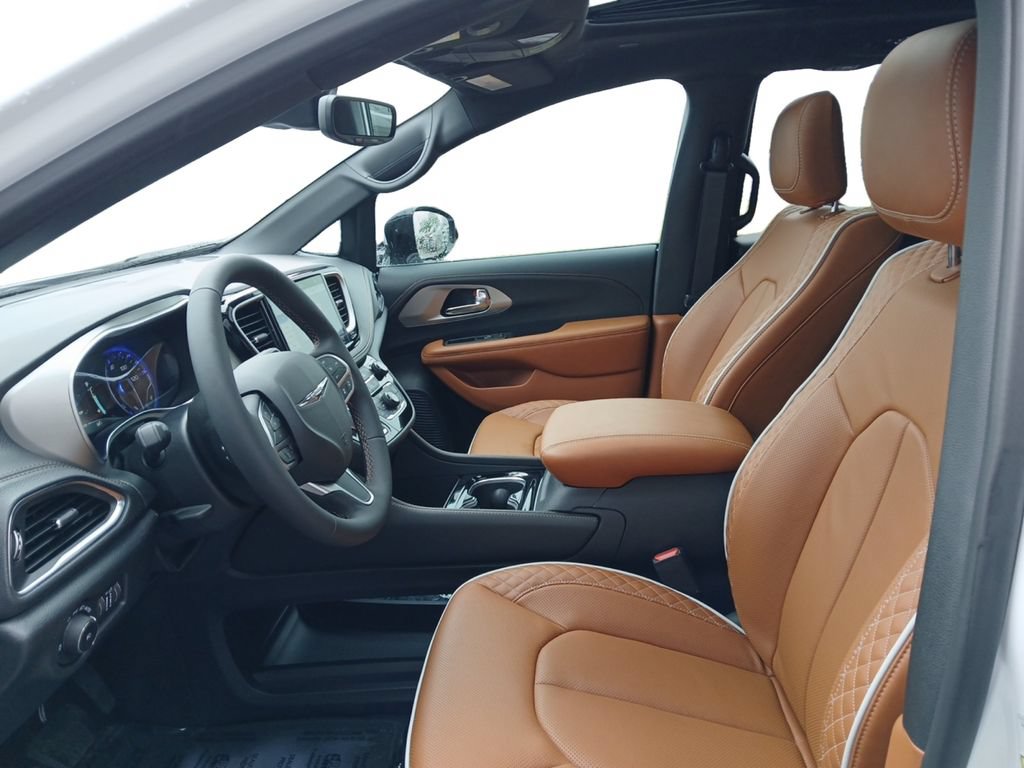 New 2026 Chrysler Pacifica Pinnacle FWD image 19