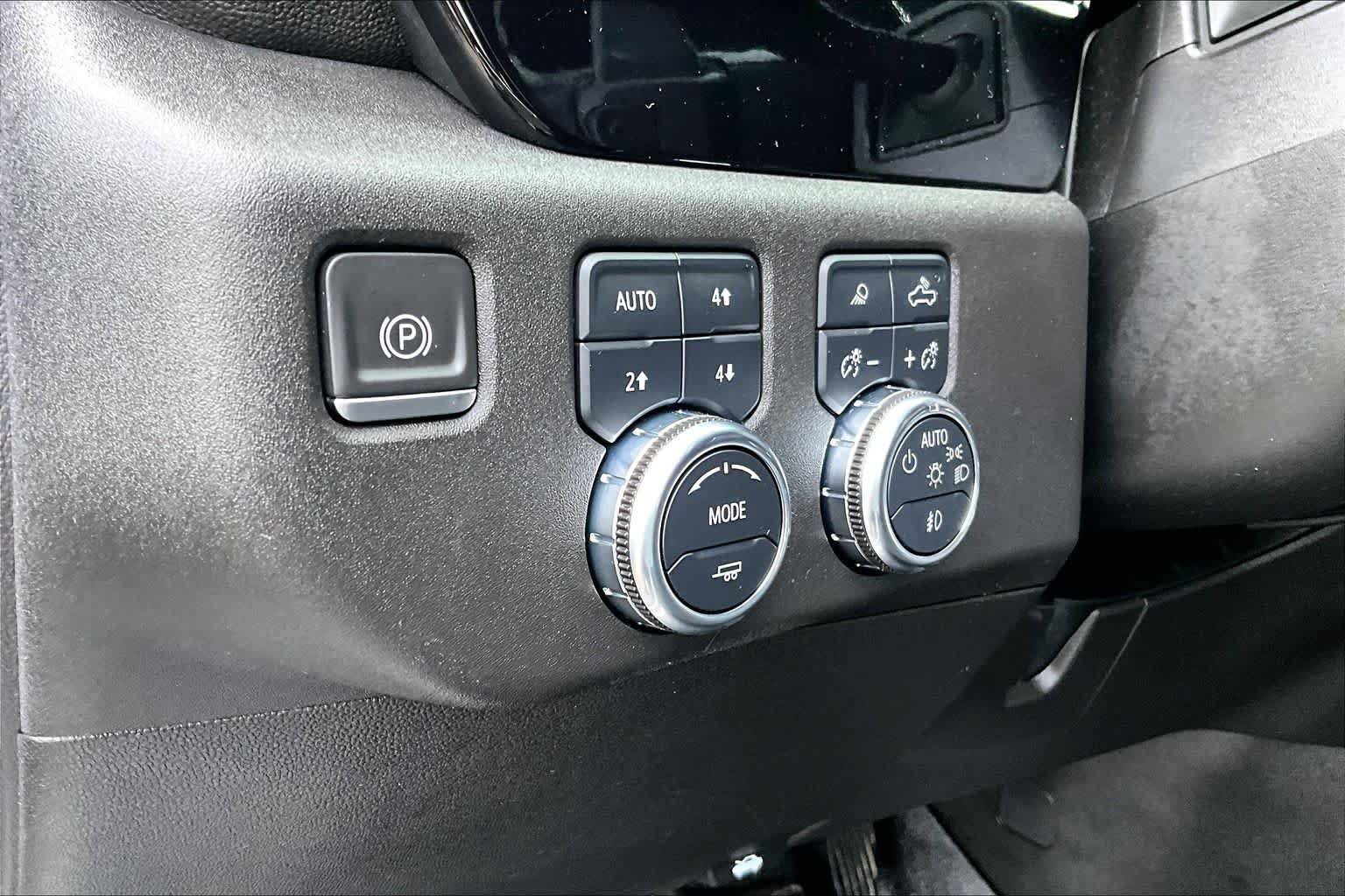 Used 2022 GMC Sierra 1500 Elevation w/ Preferred Package AWD/4WD image 32