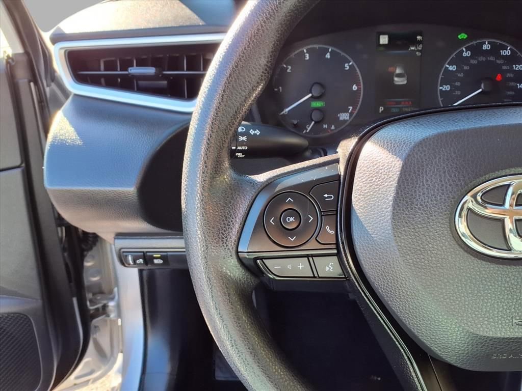 Used 2025 Toyota Corolla XLE image 11