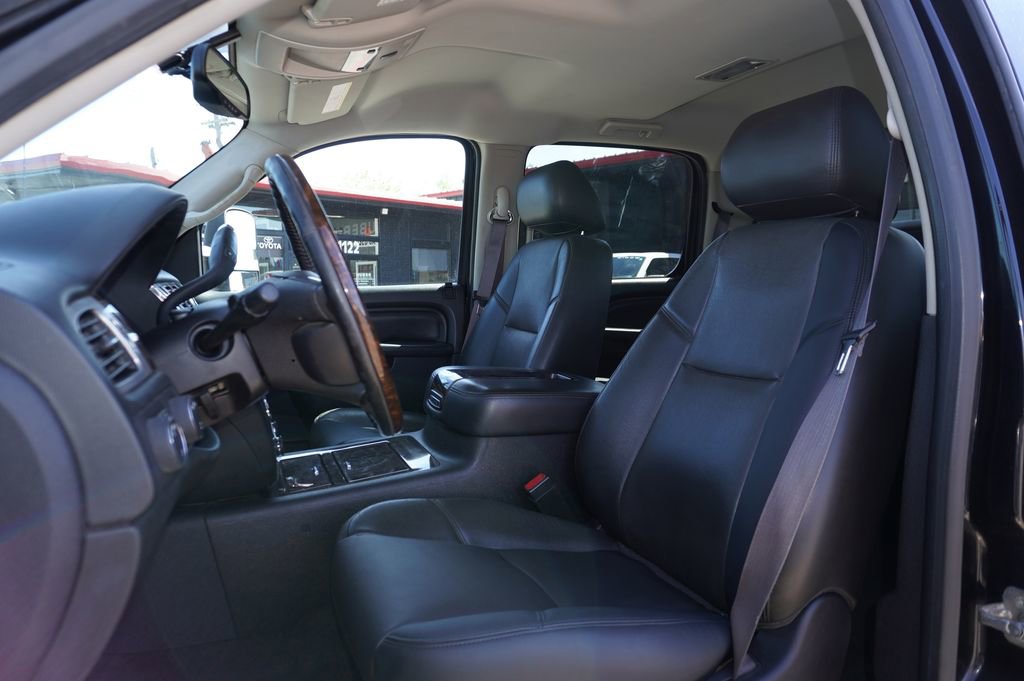Used 2014 GMC Sierra 3500 Denali w/ Snow Plow Prep Package AWD/4WD image 22