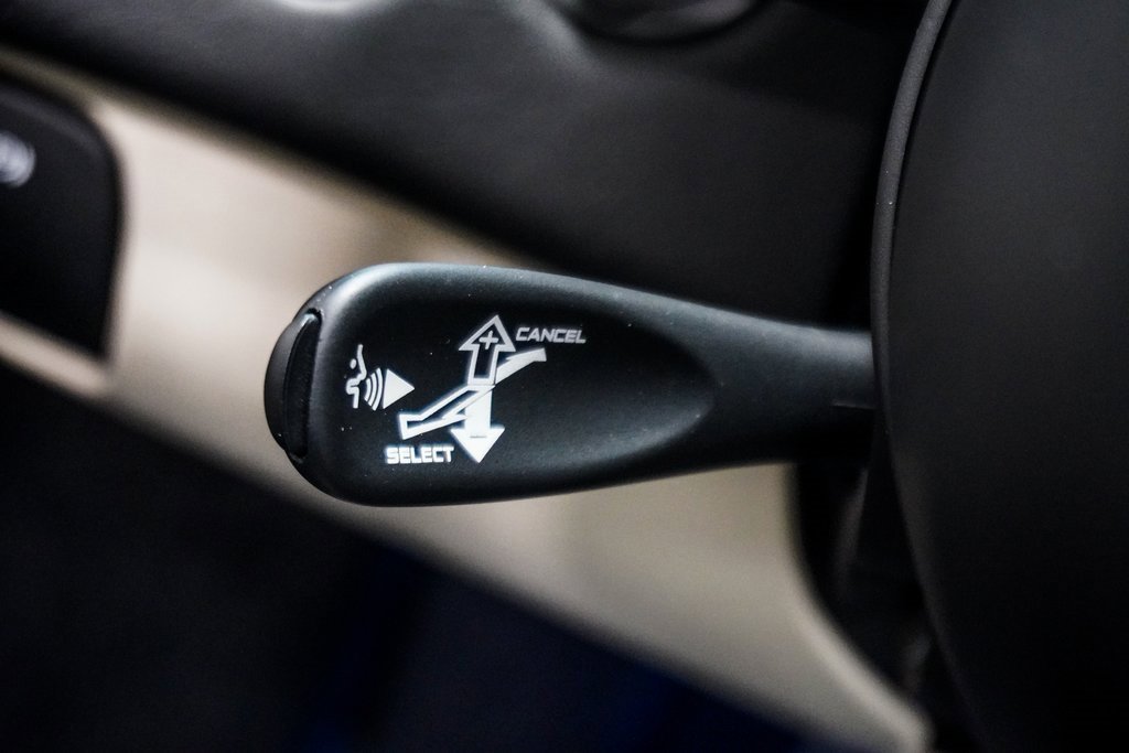 Used 2021 McLaren GT image 16