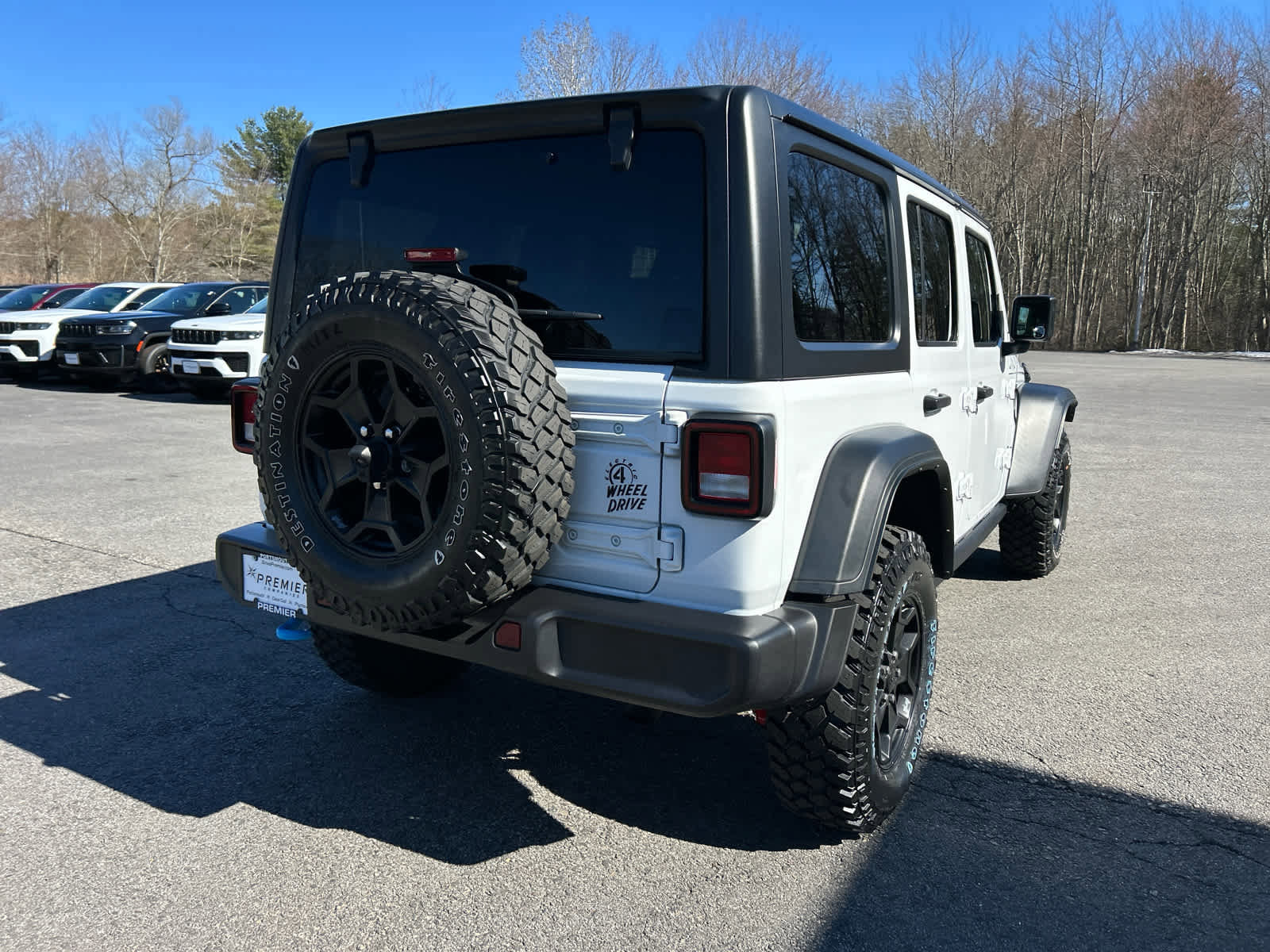 Used 2023 Jeep Wrangler Unlimited w/ Cold Weather Group image 5