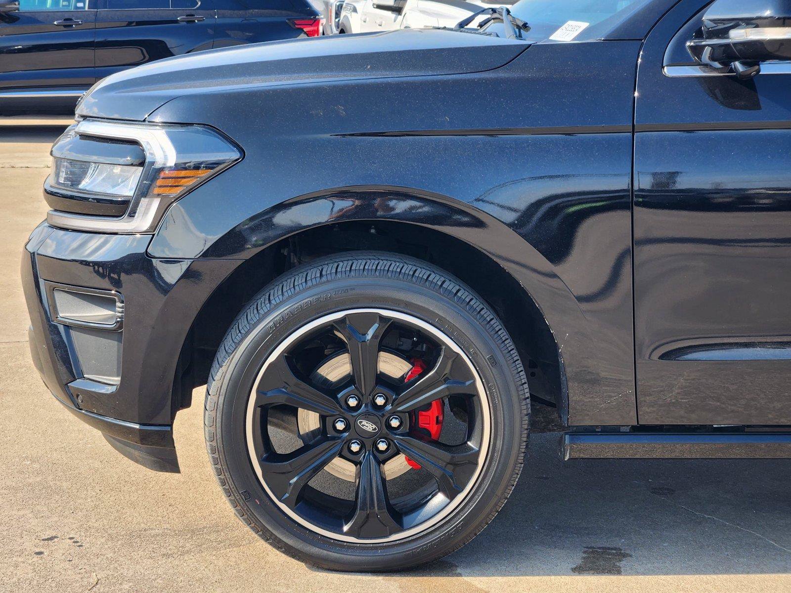 Used 2023 Ford Expedition Max Limited RWD image 8