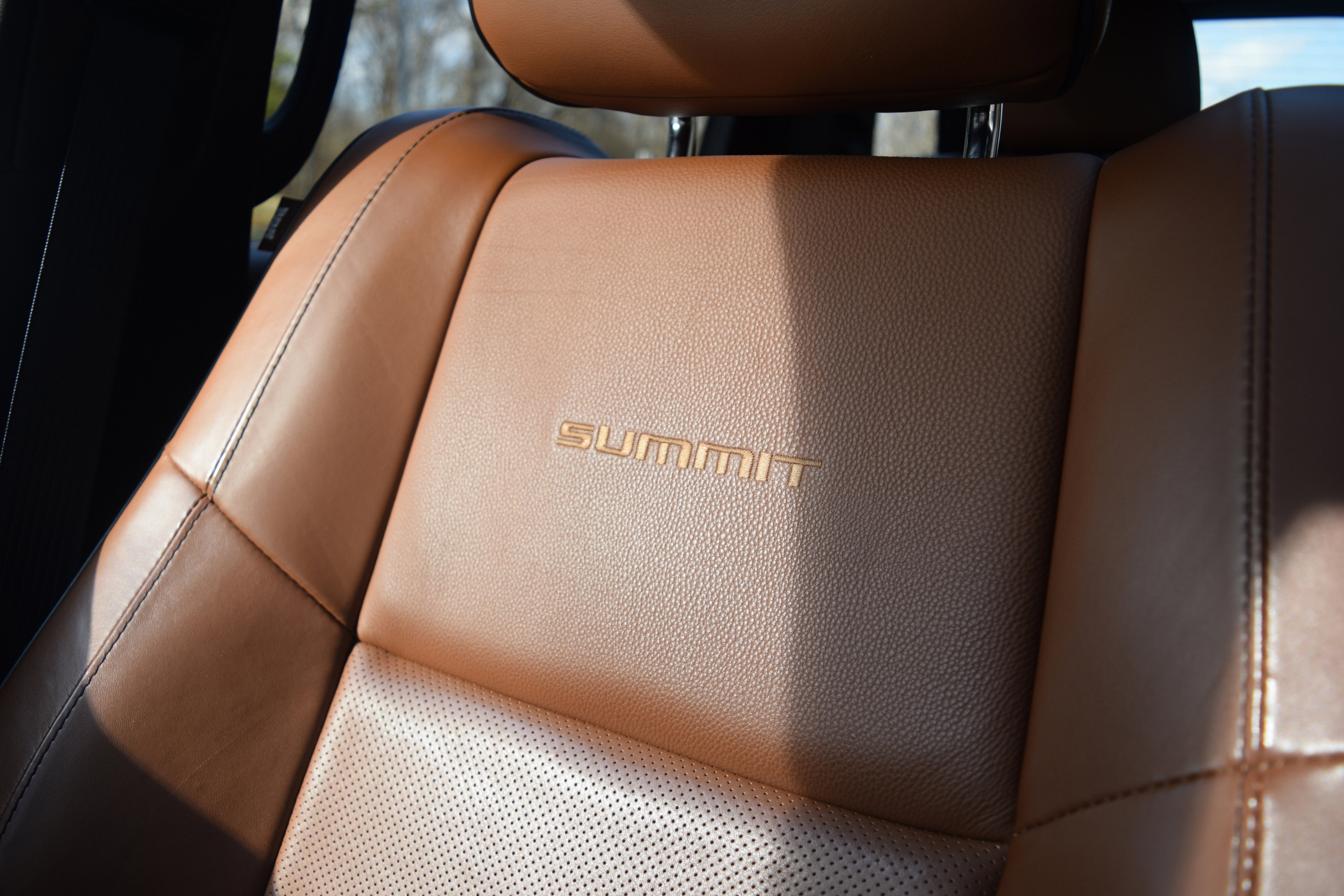 Used 2018 Jeep Grand Cherokee Summit w/ Platinum Series Group image 23