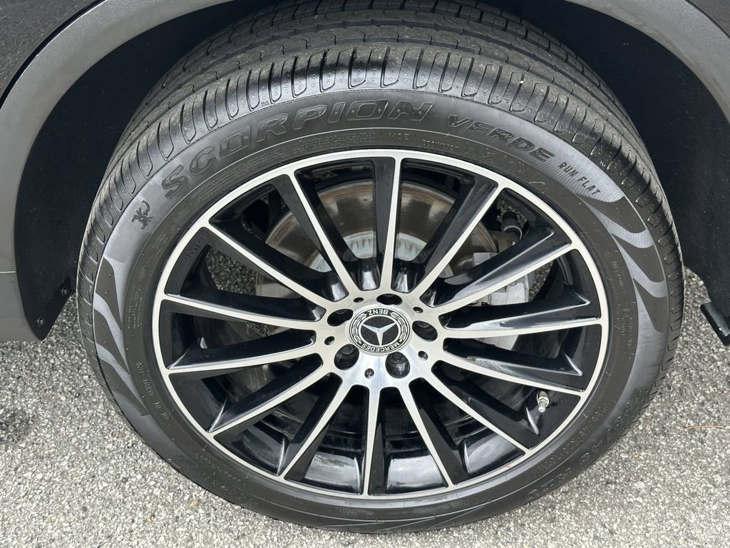 Certified 2022 Mercedes-Benz GLC 300 image 23