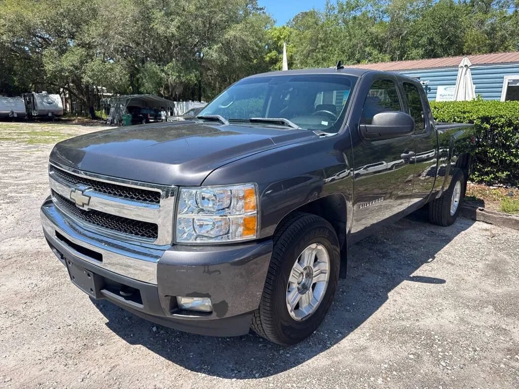 Used 2011 Chevrolet Silverado 1500 LT w/ All-Star Edition AWD/4WD image 1