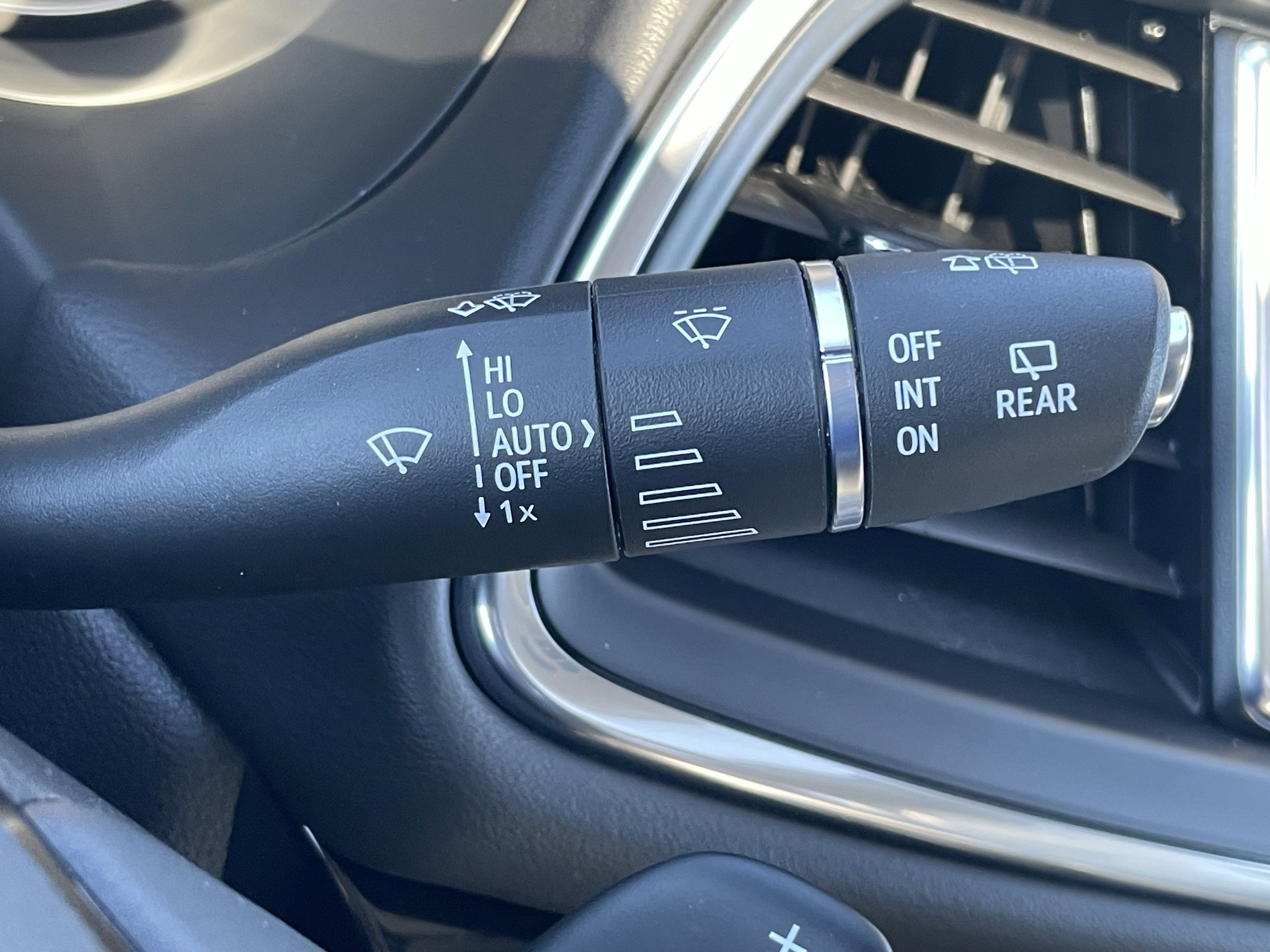 Used 2023 Buick Enclave Avenir w/ Trailering Package, 5000 lbs. AWD/4WD image 18