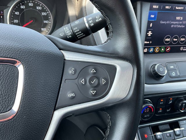 Used 2023 GMC Acadia SLT image 17
