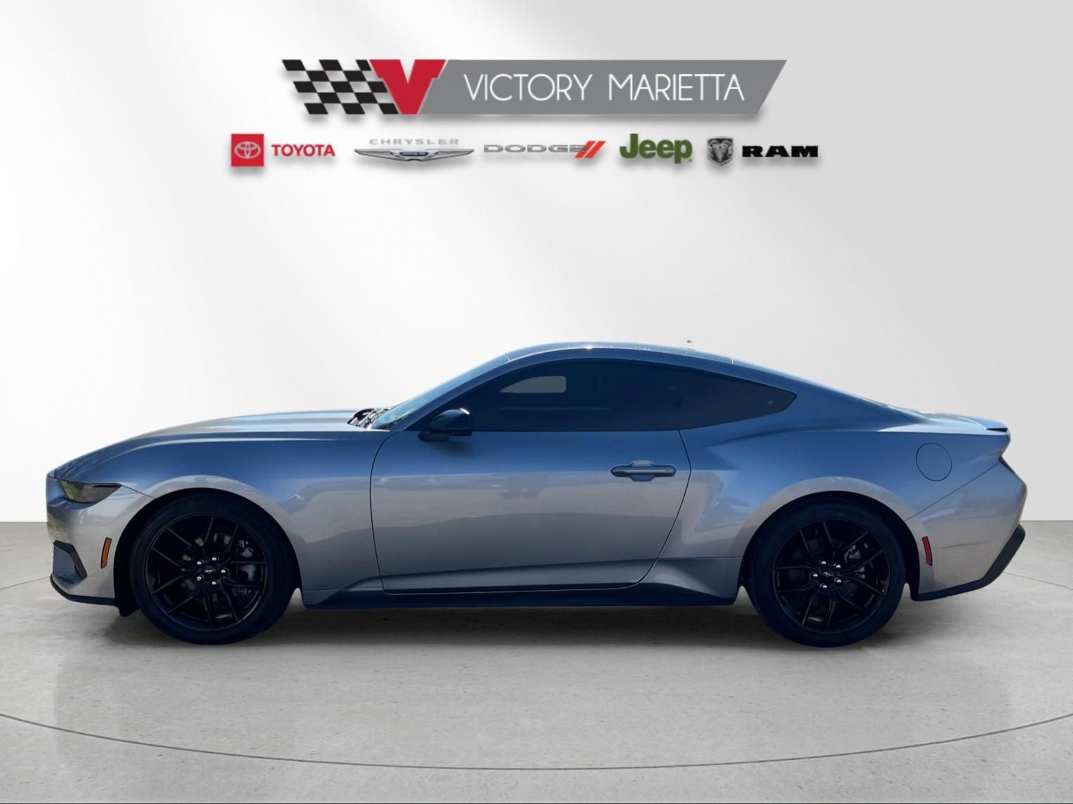 Used 2024 Ford Mustang Coupe image 2