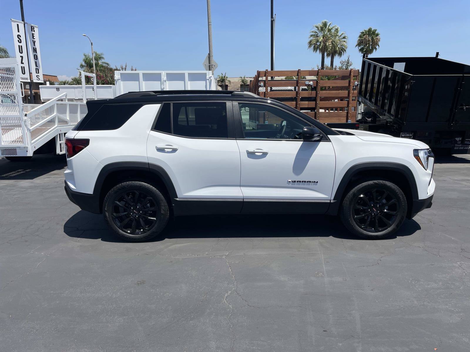 New 2026 GMC Terrain Elevation w/ Black Edition FWD image 4