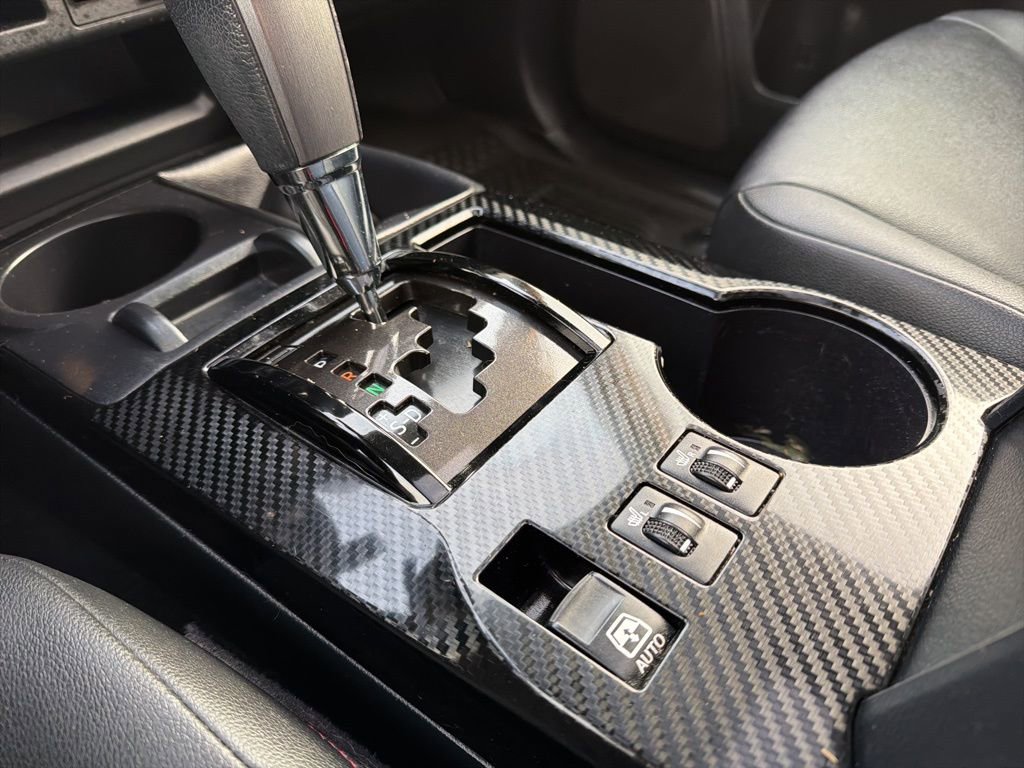 Used 2021 Toyota 4Runner Venture w/ Moonroof Package AWD/4WD image 32