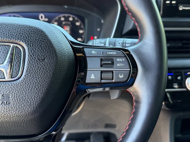 Used 2025 Honda Pilot Black Edition image 11