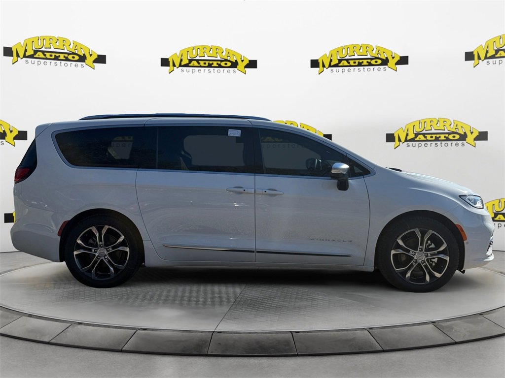 New 2026 Chrysler Pacifica Pinnacle image 6