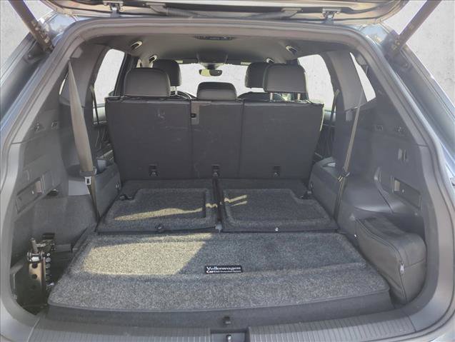Used 2022 Volkswagen Tiguan SE R-Line FWD image 6
