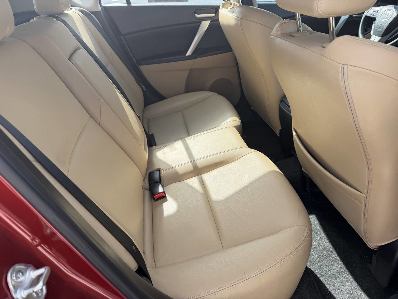 Used 2011 MAZDA MAZDA3 s Grand Touring w/ Tech Pkg FWD image 19