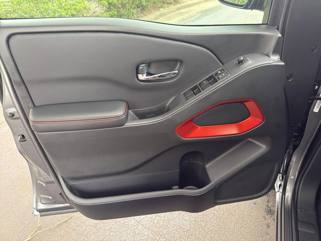 New 2025 Nissan Frontier PRO-4X w/ Interior Protection Package image 16