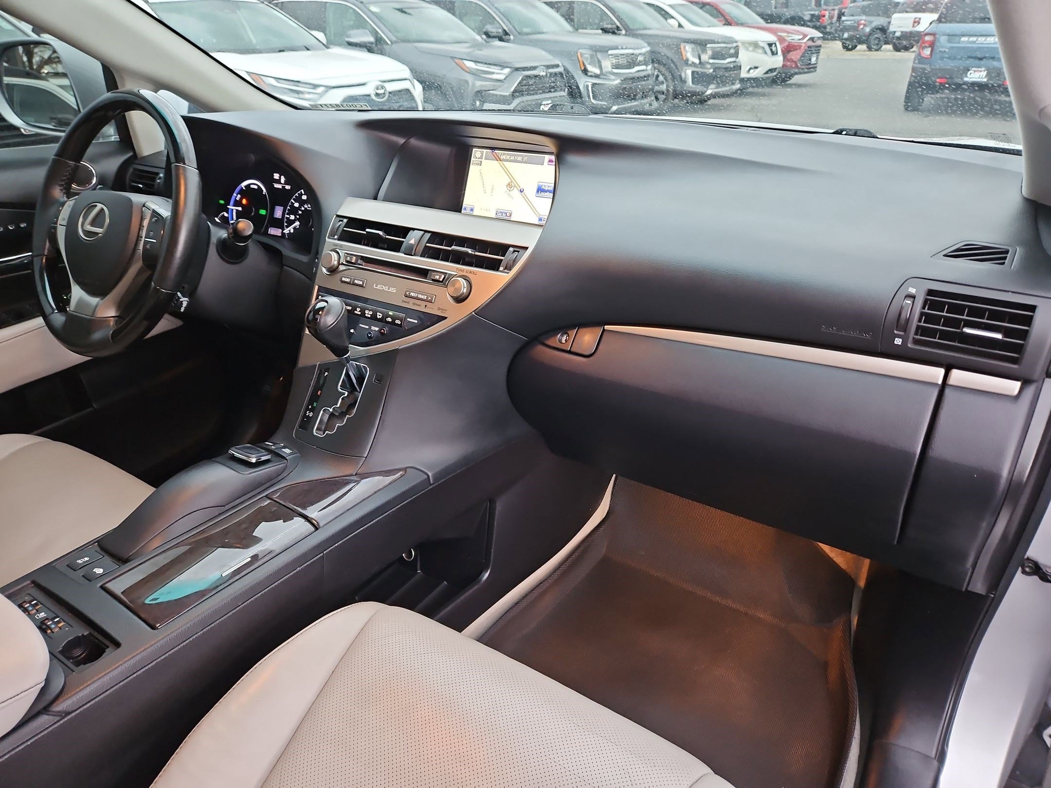 Used 2015 Lexus RX 450h AWD image 35