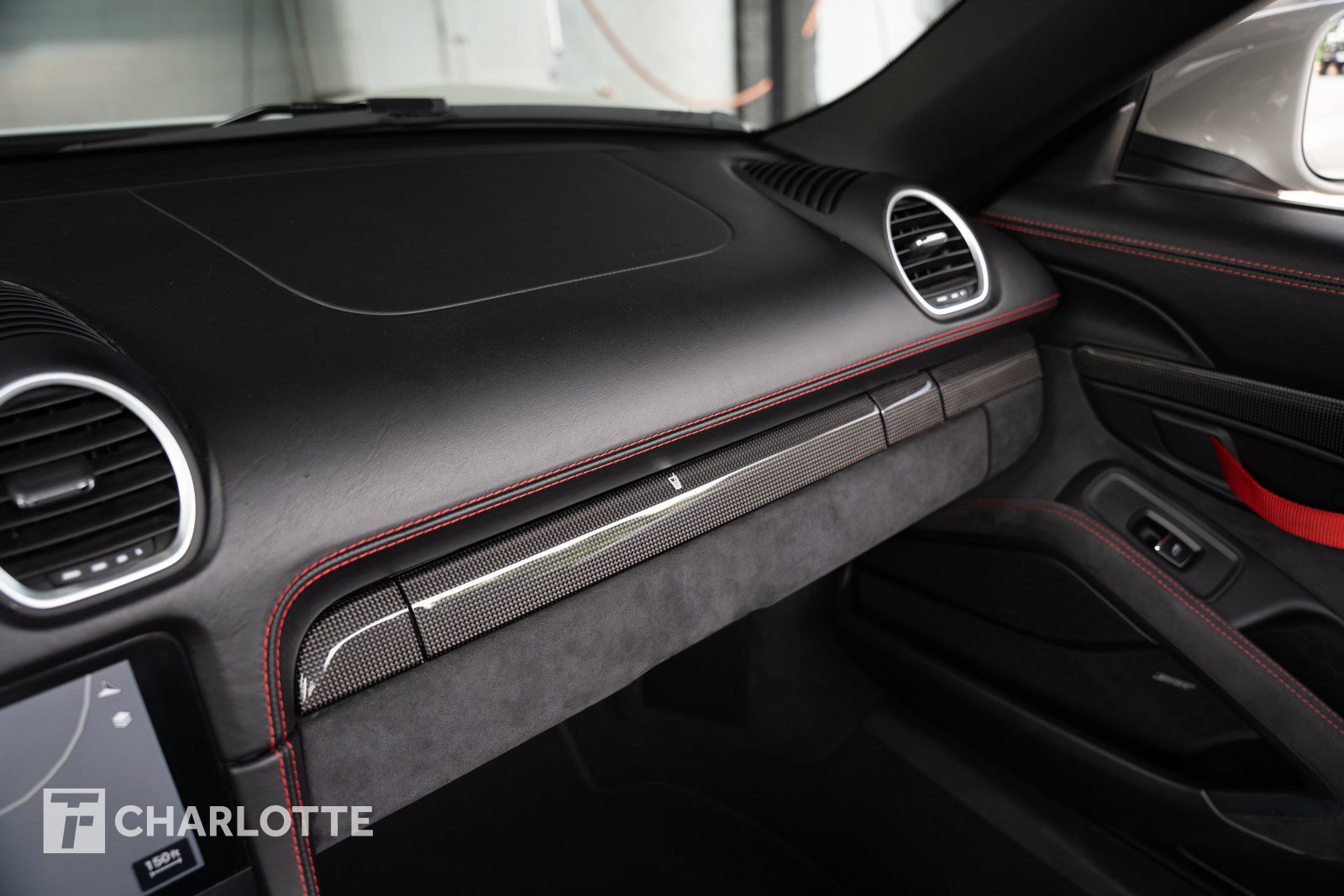 Used 2021 Porsche 718 Boxster Spyder RWD image 32
