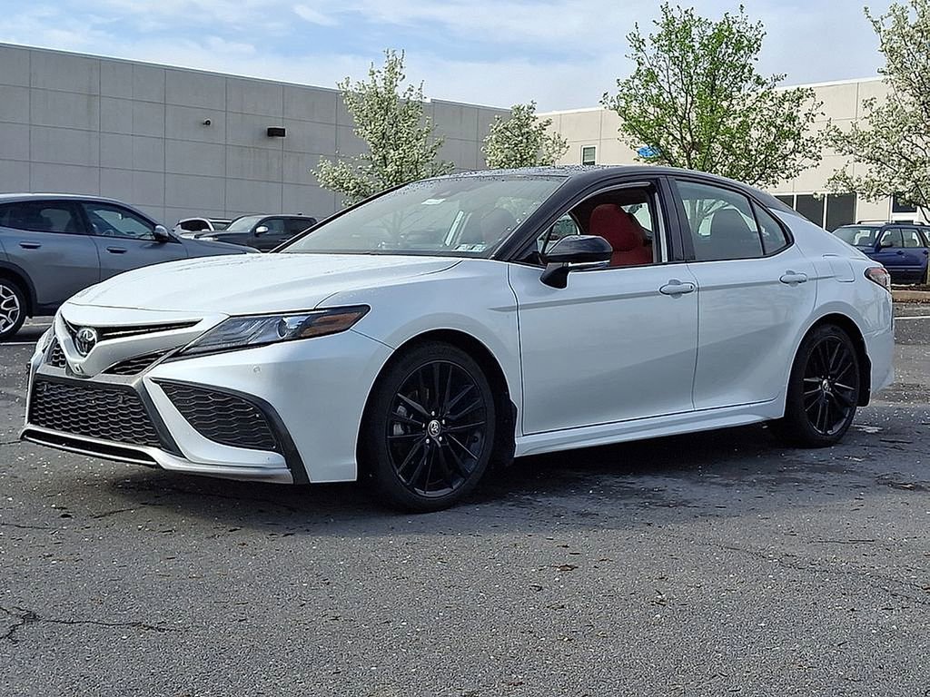 Used 2022 Toyota Camry XSE w/ Navigation Package AWD/4WD image 6