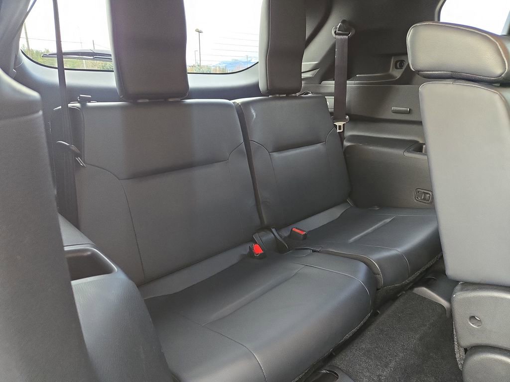 Used 2024 Mitsubishi Outlander SE image 16