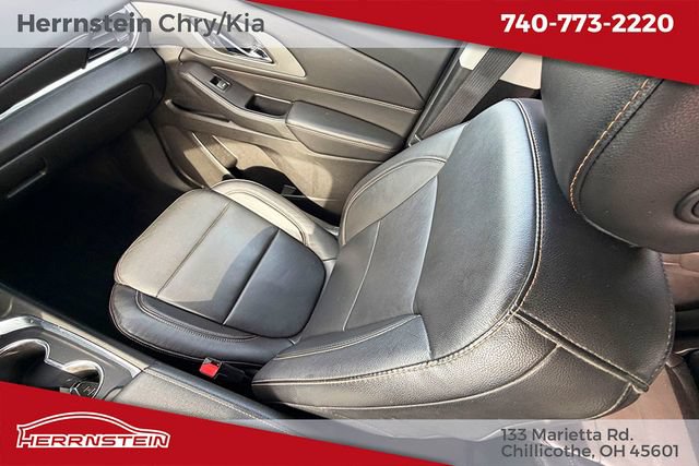 Used 2019 Chevrolet Traverse LT FWD image 11