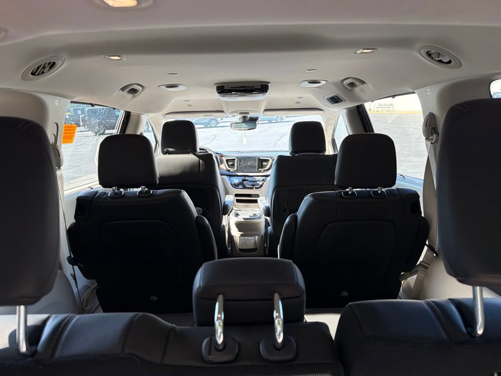 Used 2019 Chrysler Pacifica Touring-L w/ Advanced Safetytec Group FWD image 8