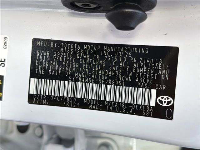 Used 2025 Toyota Corolla LE image 27