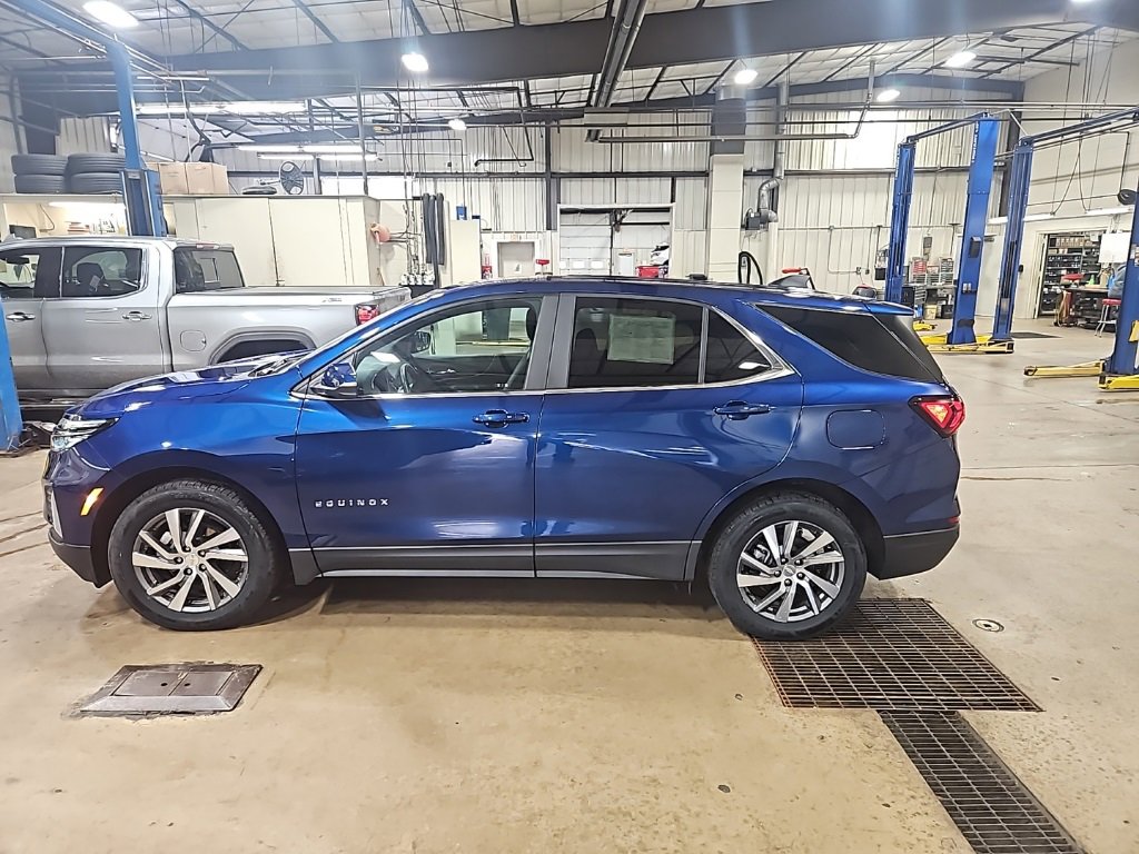Used 2023 Chevrolet Equinox LT image 4