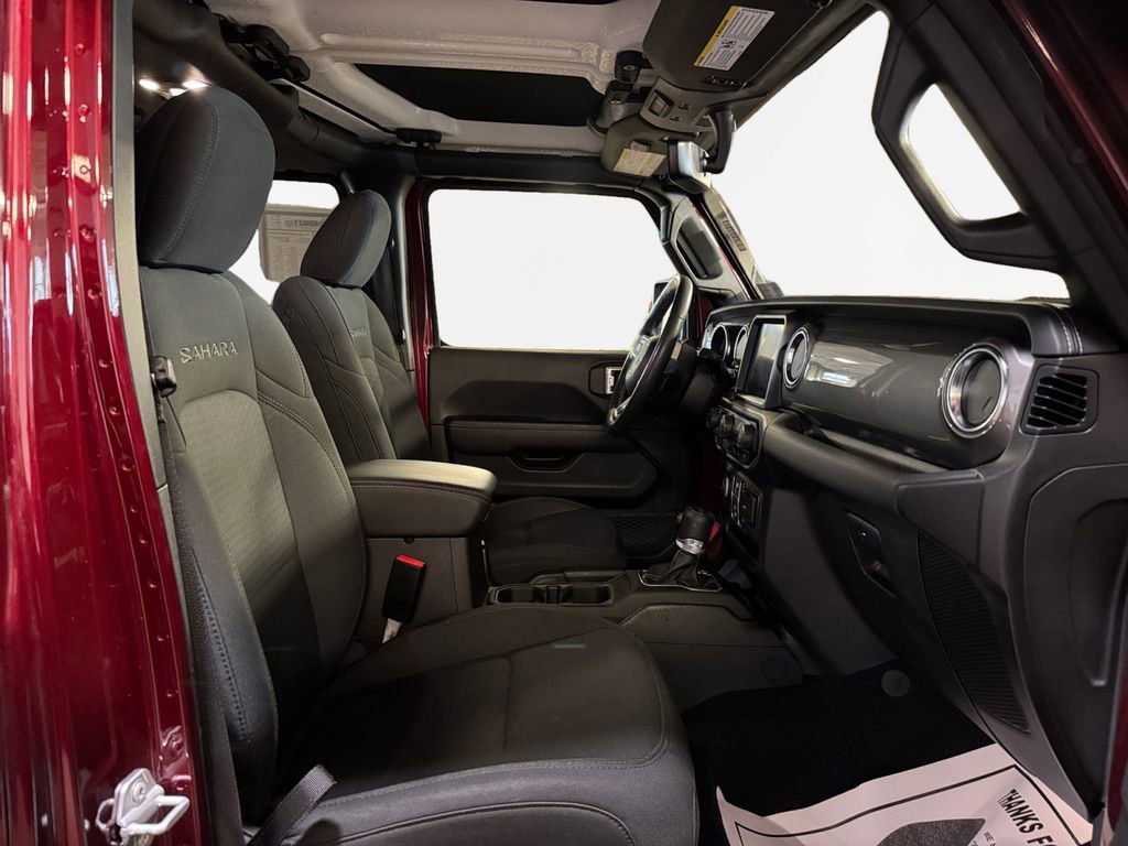 Used 2021 Jeep Wrangler Unlimited Sahara AWD/4WD image 26
