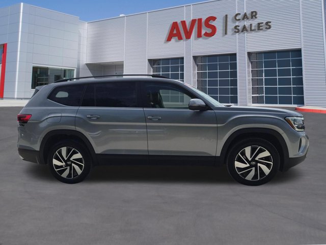 Used 2025 Volkswagen Atlas SE FWD image 4