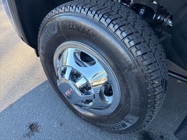 Used 2024 GMC Sierra 3500 SLE w/ SLE Convenience Package image 34