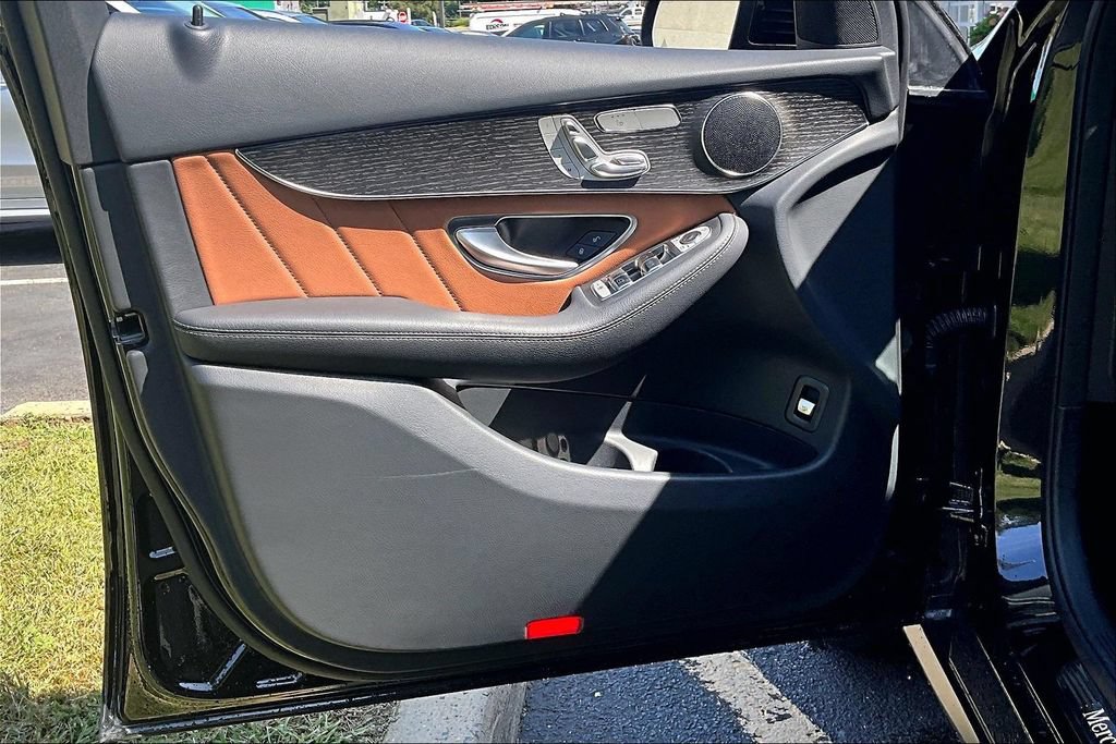 Certified 2022 Mercedes-Benz GLC 300 4MATIC image 18