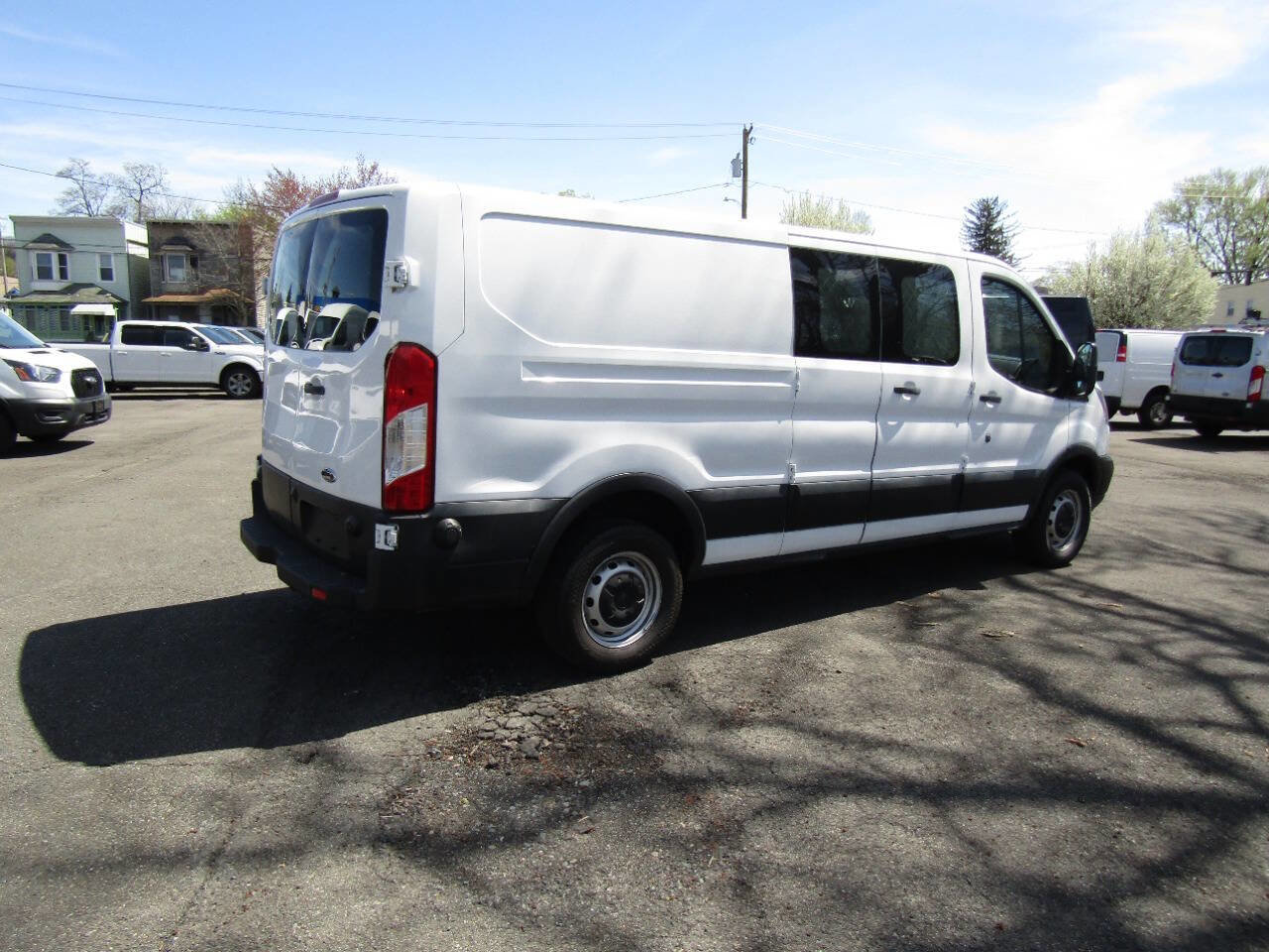 Used 2019 Ford Transit 250 148 Low Roof RWD image 4