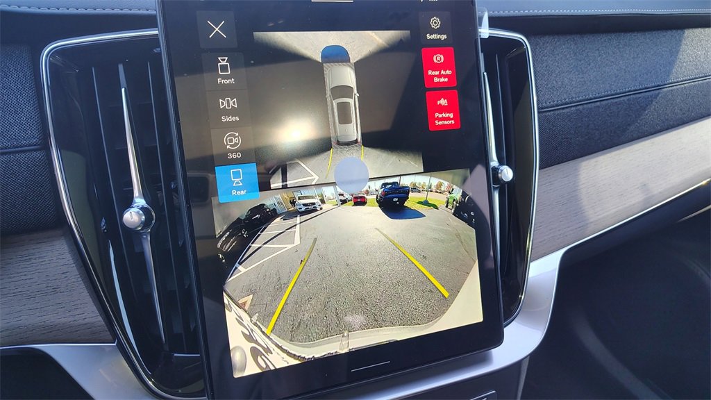 New 2026 Volvo XC90 B6 Plus image 22